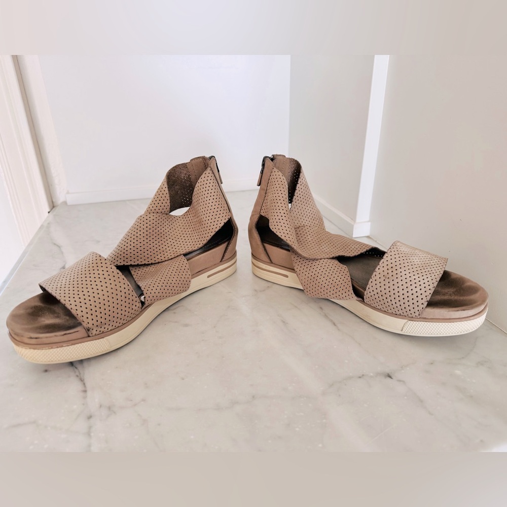 EILEEN FISHER Sport Casual Sneaker Sandal - Picture 9 of 12